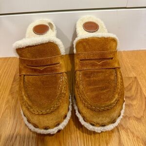 Chloe Joy Clog with shearling size 10 - fits like 9